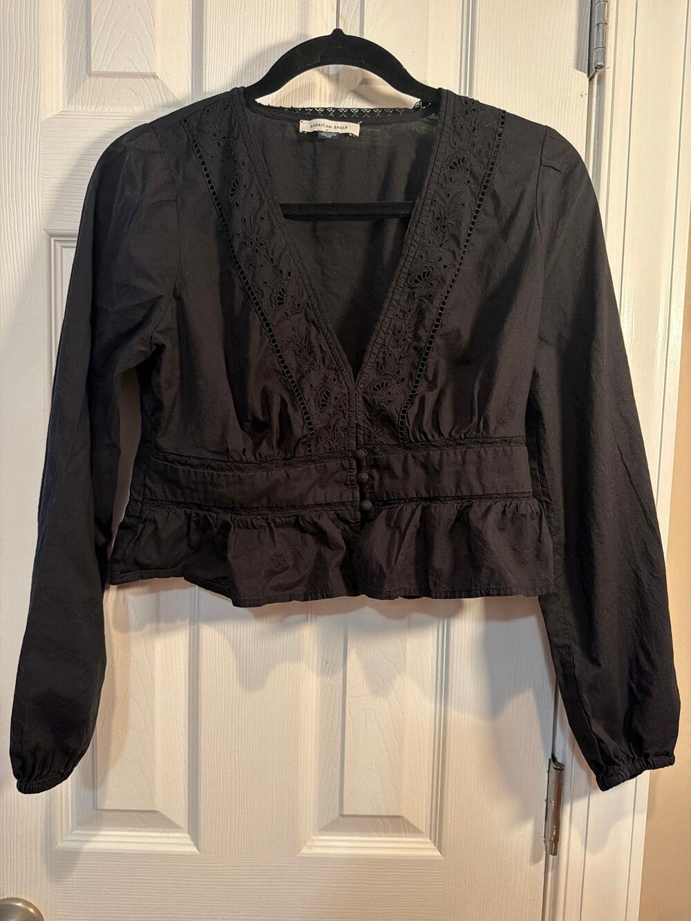 American Eagle Black Eyelet Peplum Blouse M Cropped Smocked Back Coquette